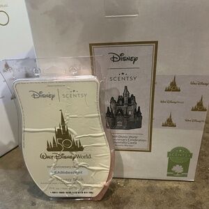 NEW Walt Disney World 50th Anniversary Cinderella Castle SCENTSY Warmer & Wax